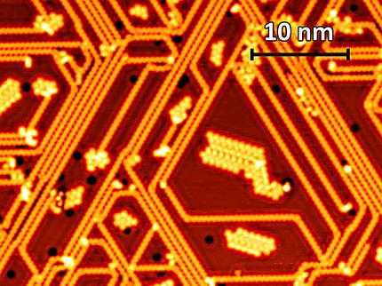 BESSY II: catene di fosforo - un materiale 1D con proprietà elettroniche 1D