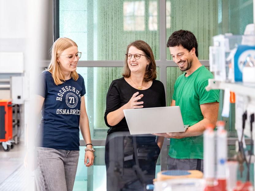 Cómo filtrar patógenos, residuos de medicamentos y microplásticos de las aguas residuales - La Universidad de Ciencias Aplicadas de Osnabrück investiga la tecnología de membranas para depuradoras de aguas residuales