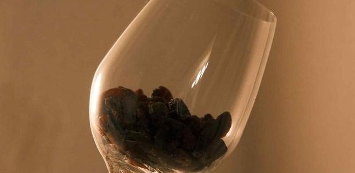 Comment transformer l'eau en vin, avec des raisins secs