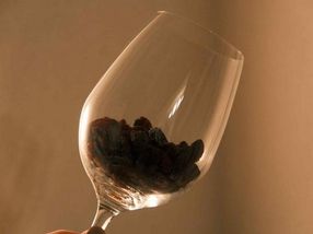 Come trasformare l'acqua in vino, con l'uva passa