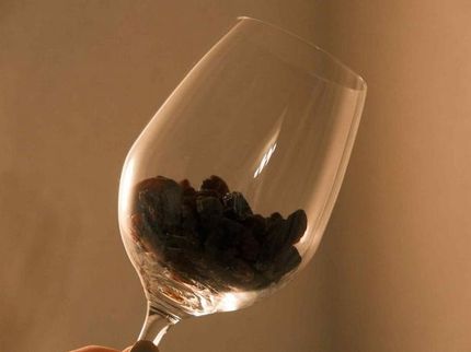 Cómo convertir el agua en vino, con pasas