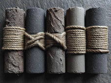 Tessere gli elettrodi delle batterie secondarie con fibre e legarli come corde per ottenere durata e prestazioni