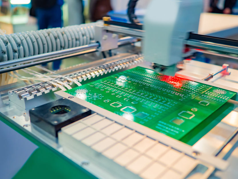 SABIC espande la capacità degli oligomeri PPE per i PCB dei data center AI e 5G