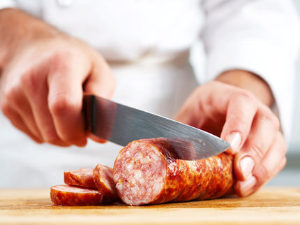 I segreti dell'affettatura: cosa succede quando si affetta una salsiccia?