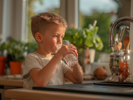 Le fluor dans l'eau potable ne présente aucun risque pour les nouveau-nés