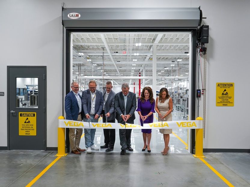 VEGA expands operations in the USA - New electronics production facility opens in Mason