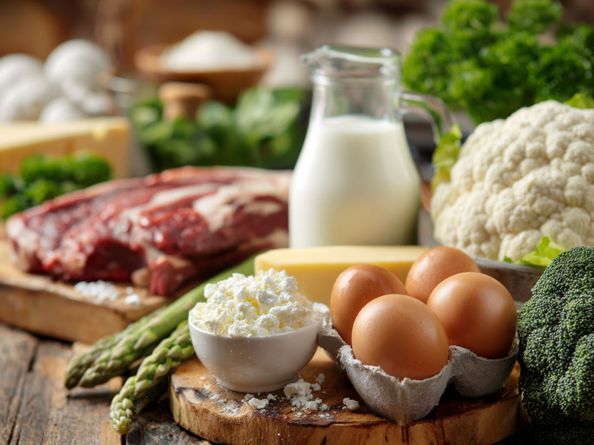 Vitamin B2-Mangel macht Krebszellen anfälliger für kontrollierten Zelltod - Nährstoff aus Milch, Eiern und Fleisch schützt Tumorzellen, aber Hemmung eröffnet Therapiechancen