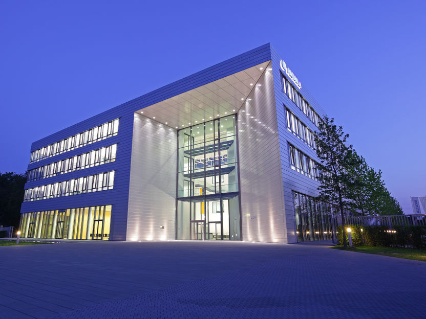 ALTANA steigert operativen Umsatz und Ergebnis trotz schwierigen Marktumfelds - Ausgaben für Forschung und Entwicklung auf Rekordniveau