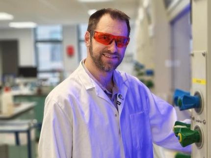 A descoberta oferece uma reciclagem infinita de plásticos acrílicos sem custos ambientais