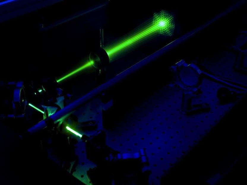 L'olografia incontra la spettroscopia: metodo di microscopia ultraveloce per processi ottici - Un team di ricerca di Heidelberg e Milano sviluppa una nuova tecnica di microscopia per studiare i materiali energetici