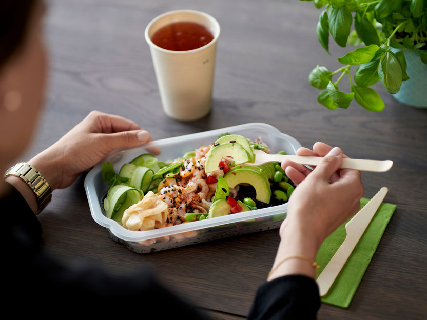 Die Duni-Gruppe verbessert die Recyclingfähigkeit des gesamten Duniform®-Sortiments - Take-away-, Fertiggericht- und Catering-Schalen werden auf reines Polypropylen umgestellt – ohne Einschränkungen hinsichtlich der Funktionalität oder der Abläufe für die Kunden