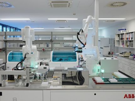 A ABB Robotics colabora com a Roche para levar a IA física aos laboratórios
