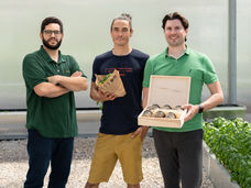 La acuaponía se une a la cría de insectos