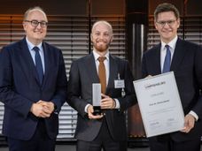 Pharmacist Olivia Merkel receives UNIPRENEURS Award