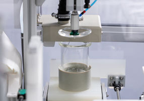 Manipulation fiable de différents types de récipients