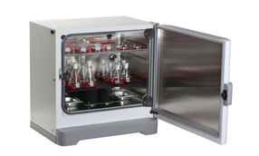 Agitador incubador de CO<sub>2</sub> con desinfección a 120 °C