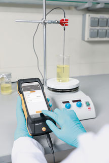 Digital Pt100 laboratory probe with exchangeable glass coating for corrosive media.