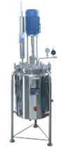 Thinking big? The 50 L vacuum vessel with its own condenser for a stable vacuum.