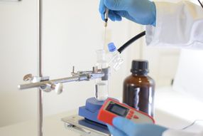 with solvent-resistant probe for oxygen monitoring in organic solvents & their mixtures