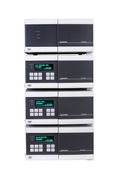 Hocheffektives HPLC-System mit UV-VIS-Detektor, Säulenofen, analytischer Pumpe und Gradientenbox