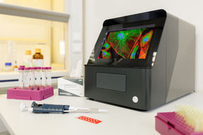 ASKION FluoS - The platform for entry level automated fluorescence microscopy