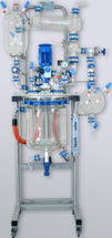 Versatility and precision in stirring, extracting, homogenizing with the MidiPilot glass reactor