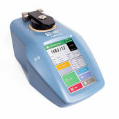 Precise Digital Refractometer with Large Measuring Range