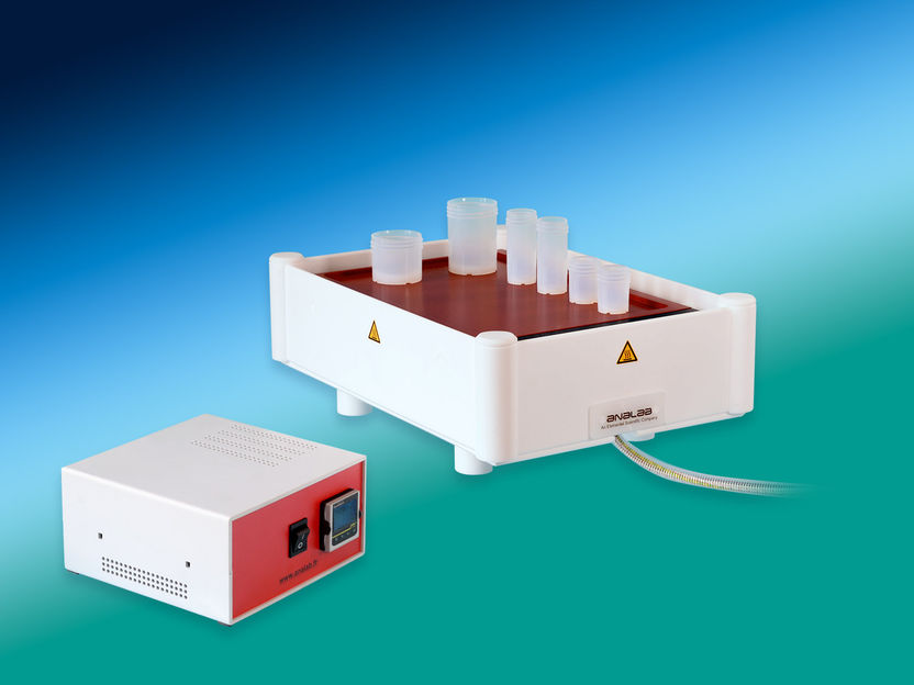 Durable, Metal-Free and Acid-Resistant Graphite Laboratory Heating Plates for Elemental Trace Analysis