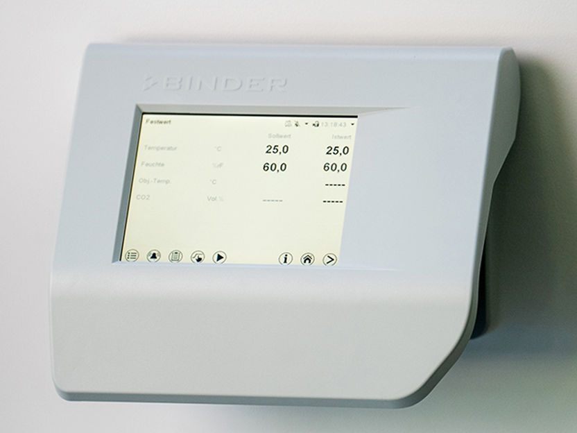 Operating terminal adjustable in 3 stages