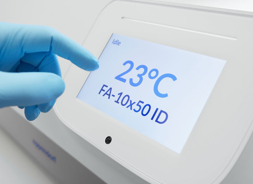 Effortlessly intuitive, with adaptive display and status ...
