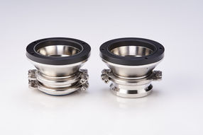 Verbinden Sie den BEAM mit Tri-Clamp-Flanschen, einer ro ...