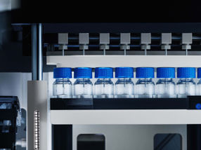 Proben der Stammlösung werden automatisch gleichzeitig ...