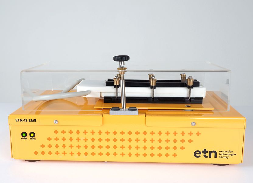 Revolution in sample preparation: Spotlessly clean samples without LC for direct MS analysis via EME