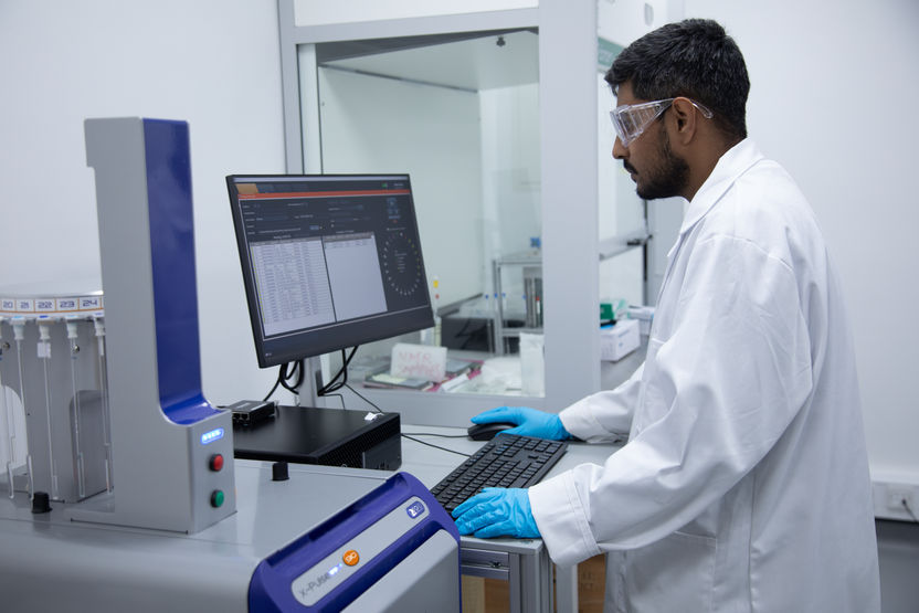 X-Pulse 90 im Labor mit automatischem Probenwechsler