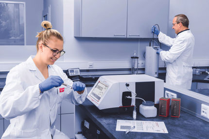 Calibration of density and temperature according to ISO 17025