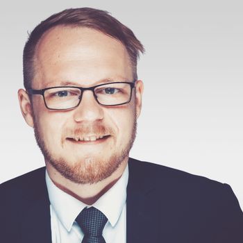 Dr. Frederik Heins